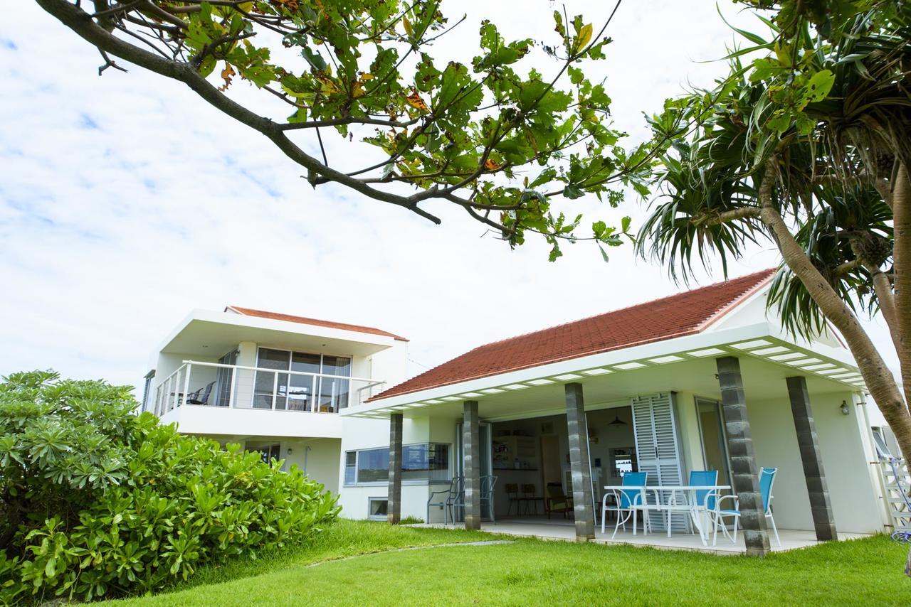 Keiki Beachhouse & Cafe Hotell Nakijin Exteriör bild